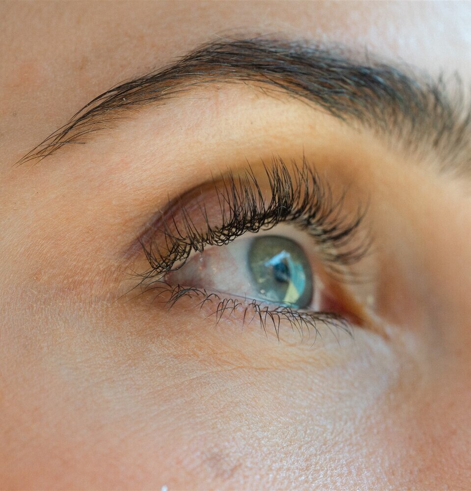 Natural Lash Extensions: Full Set